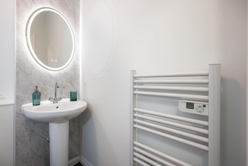 Reading 2-Bed Apartment & Parking Exterior foto